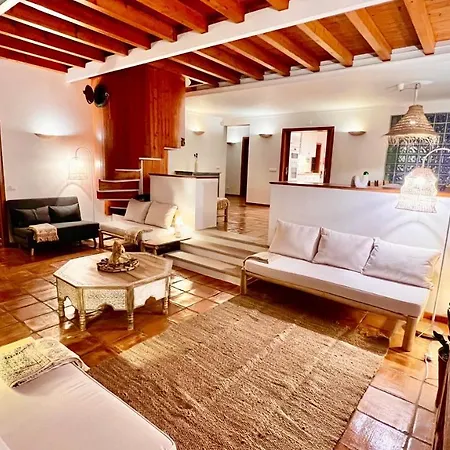 Villa Lovely House With Stunning View