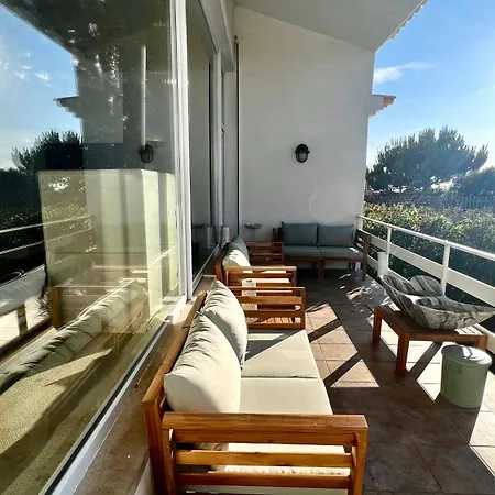 Lovely House With Stunning View * Sesimbra