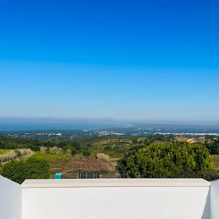 Villa Lovely House With Stunning View Sesimbra