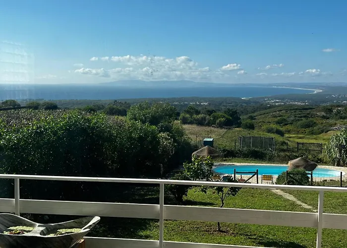 Lovely House With Stunning View Sesimbra