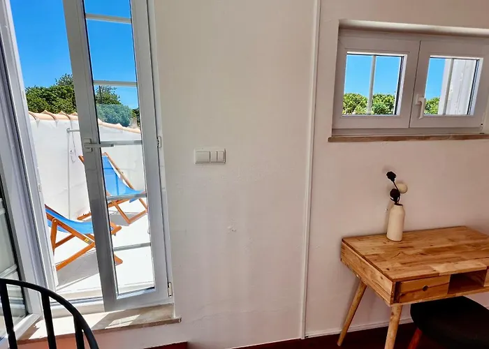 Lovely House With Stunning View Sesimbra